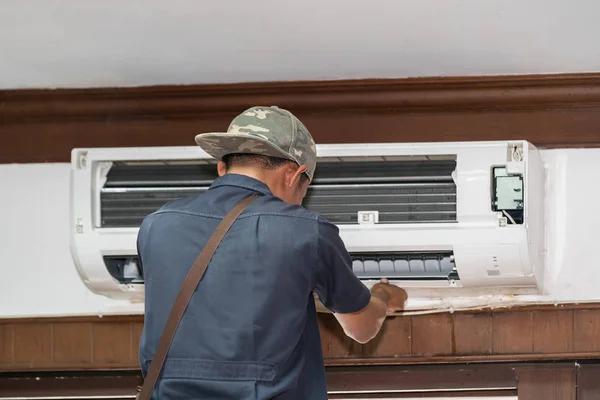 Air conditioning contractor with Experienced Technicians
