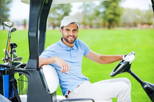 Top Reasons to Work with an Experienced Golf Cart Dealer